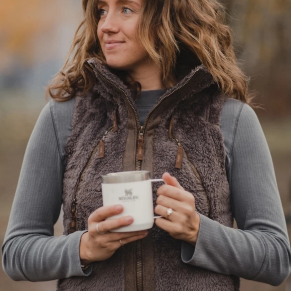 Kuhl Jackets & Blazers - KUHL Flight Vest M Brown Faux Fur Jacket Travel Athleisure Luxe Outdoors